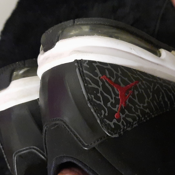 Jordans size 5.5 awesome condition - Picture 6 of 6